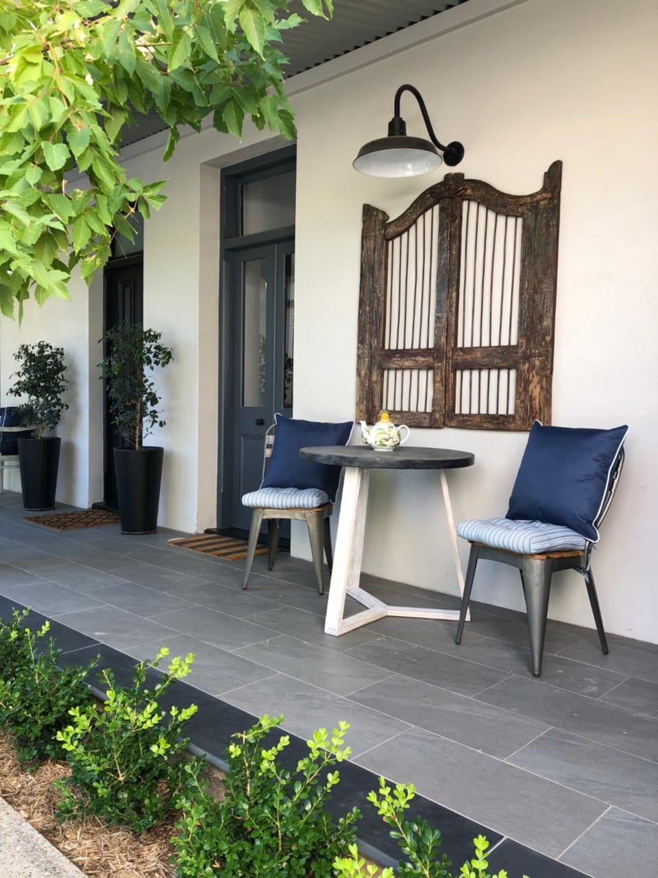 Facade/entrance, Balcony/Terrace, Seating area