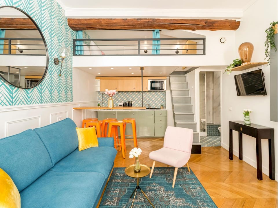 TV and multimedia, Kitchen or kitchenette, Living room, Dining area