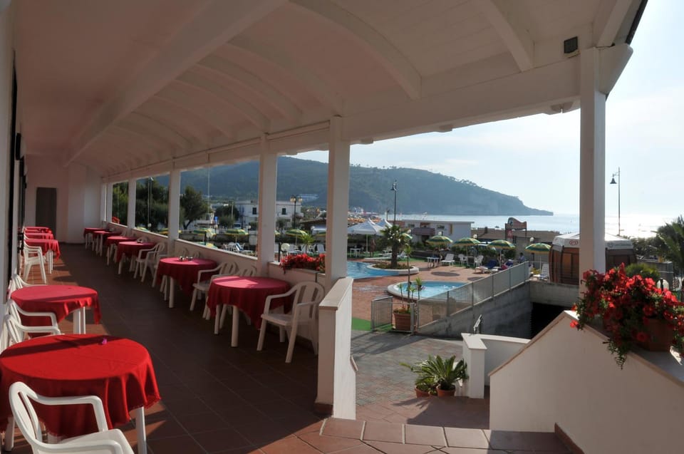 Balcony/Terrace, Swimming pool, Swimming pool