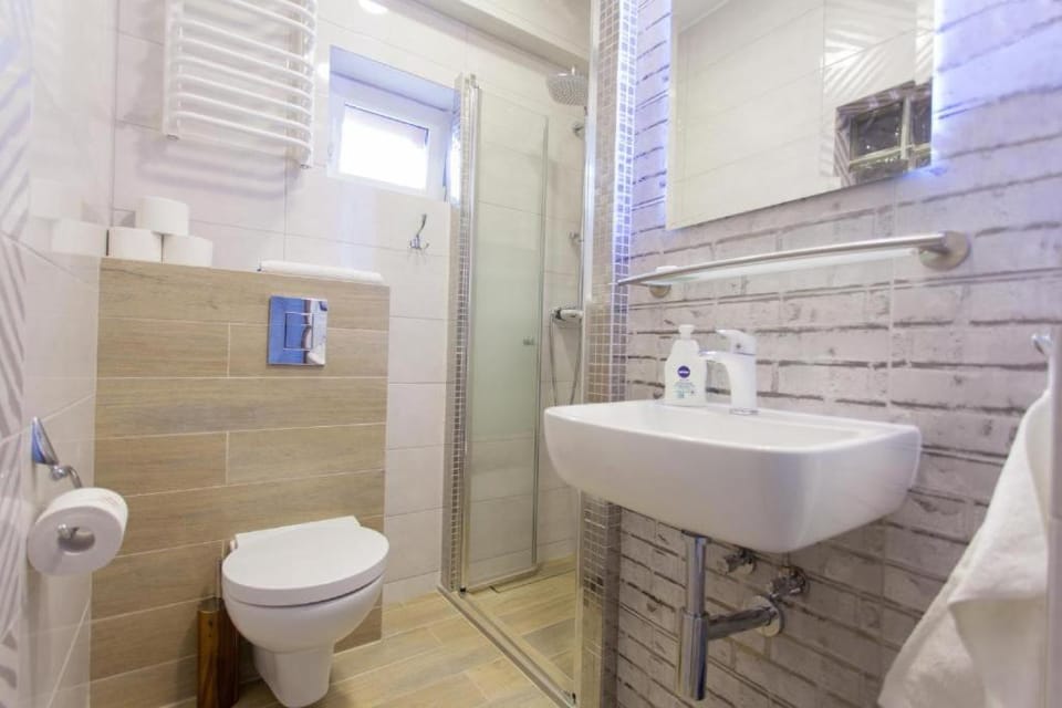 Villa Anna - Noclegi Rooms - FREE parking, taras, 1500m do Starówki Bed and Breakfast in Gdansk