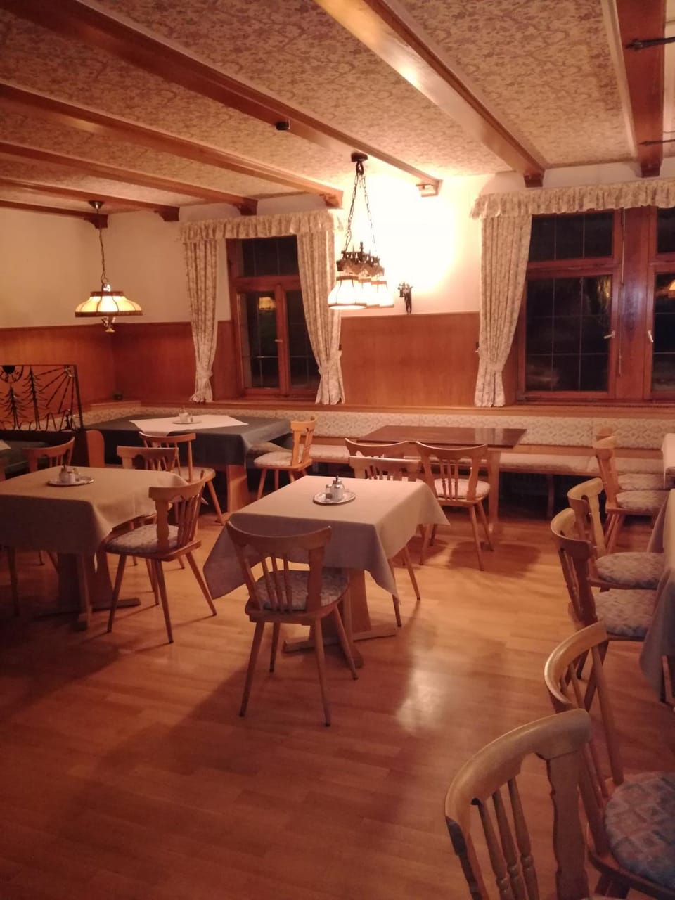 Property building, Restaurant/places to eat, Banquet/Function facilities, Seating area, Internal: Not applicable to any particular room