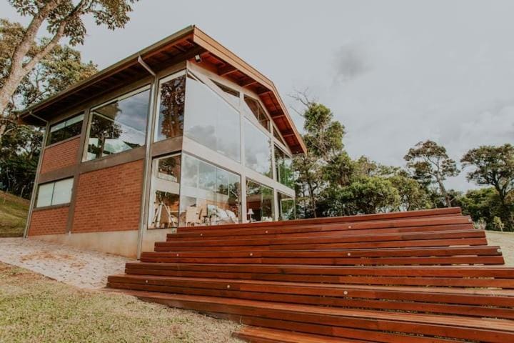 Chalet nas Nuvens with Infinity Pool House in State of São Paulo