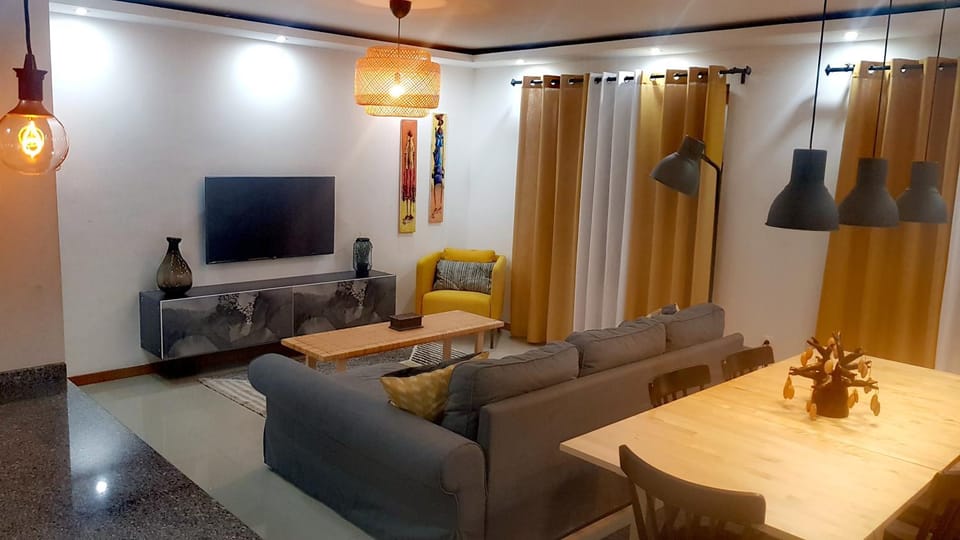 Elegant Modern Apartment with AirCond Apartment in Praia