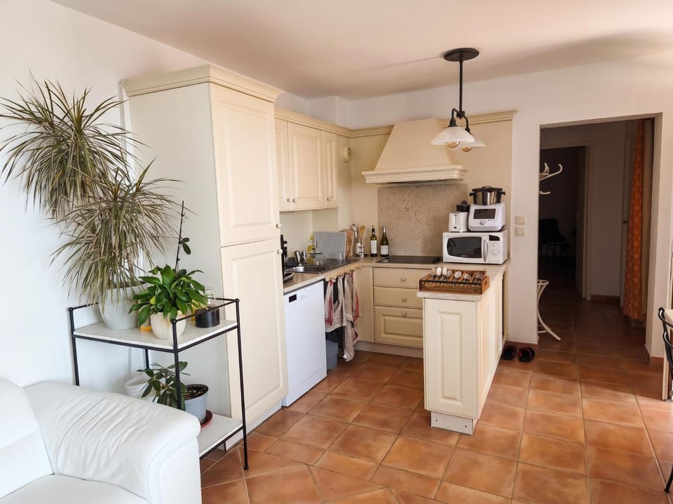 Madame Vacances Domaine du Provence Country Club Service Premium Apartment hotel in L'Isle-sur-la-Sorgue