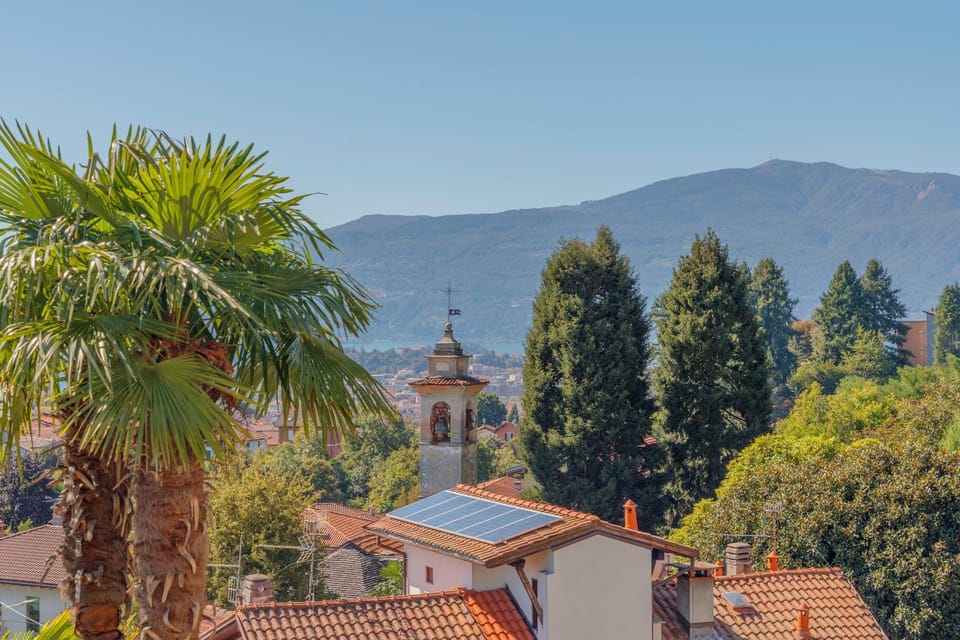 Nearby landmark, Natural landscape, Mountain view