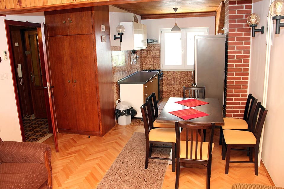 Kitchen or kitchenette, Living room, Dining area