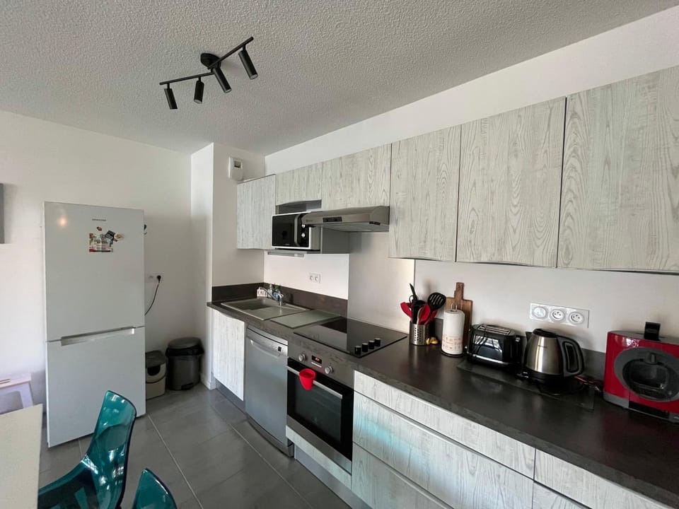 Appartement T4 avec Terrasse, Piscine et Proche Dune du Pyla - FR-1-319-154 Apartment in La Teste-de-Buch