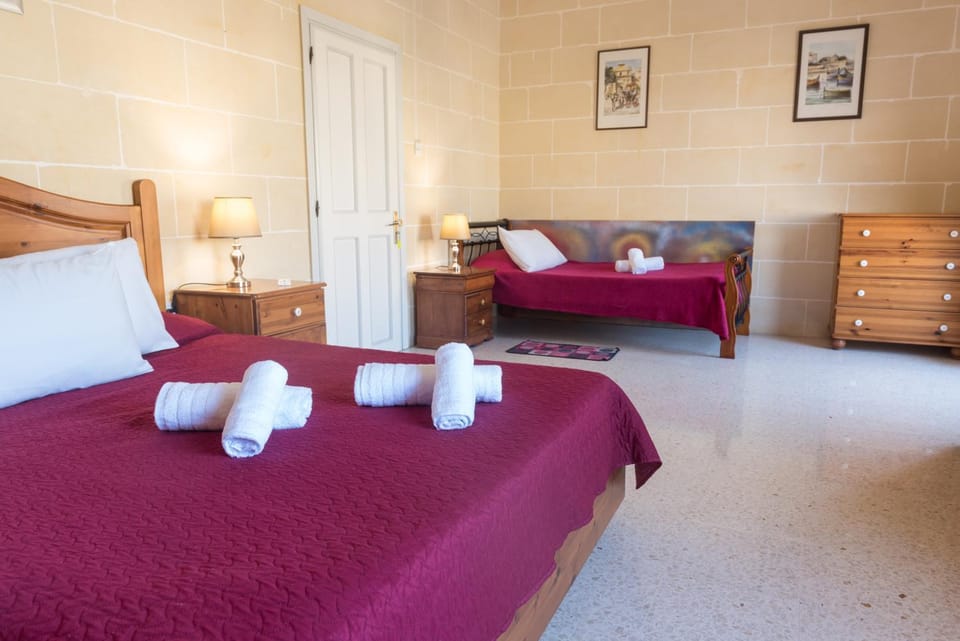 Acomodation House Kavarna Bed and Breakfast in Malta