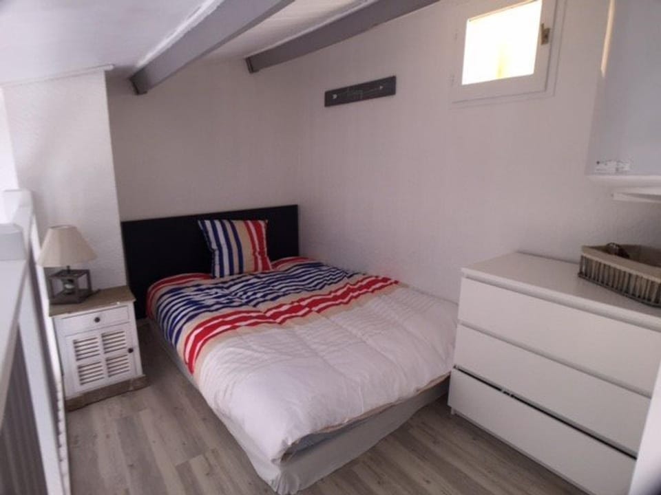 Appartement climatisé pour 6 à Port Leucate, proche plage, parking privé, tout équipé, refait à neuf - FR-1-81-428 Apartment in Leucate