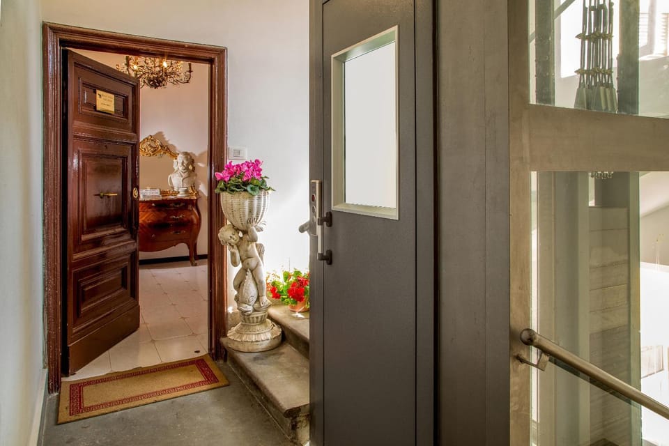 Property building, Internal: Not applicable to any particular room