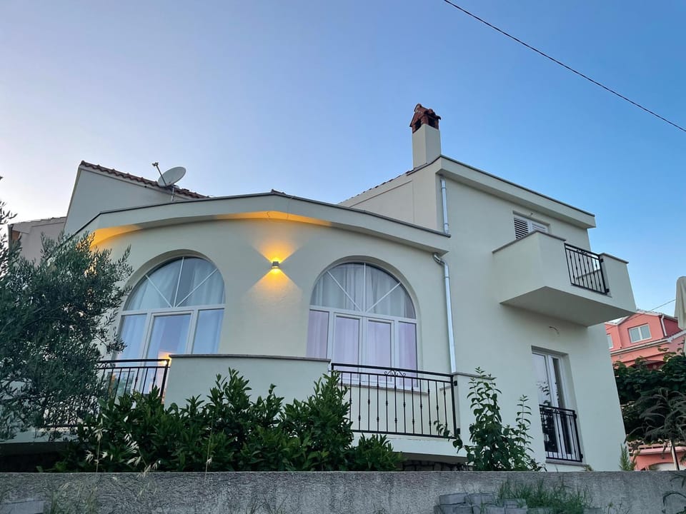 Anić House Apartment in Zadar