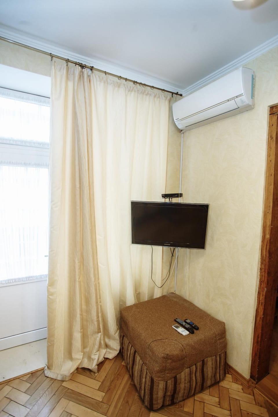 Living room, Bedroom