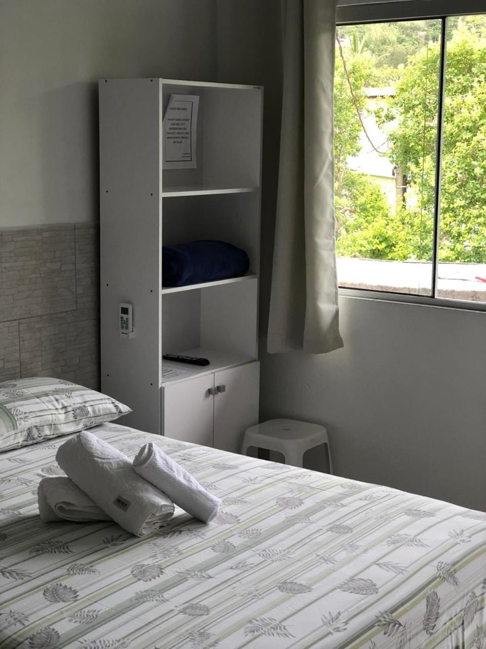 Bed, Photo of the whole room, towels, wardrobe