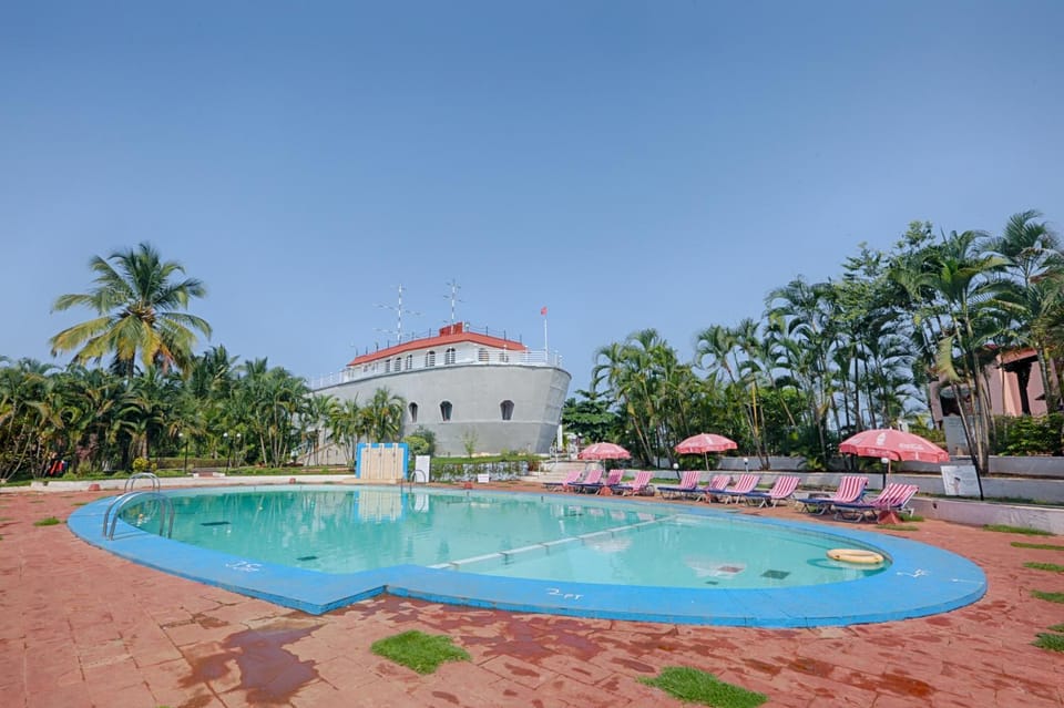 Property building, Swimming pool