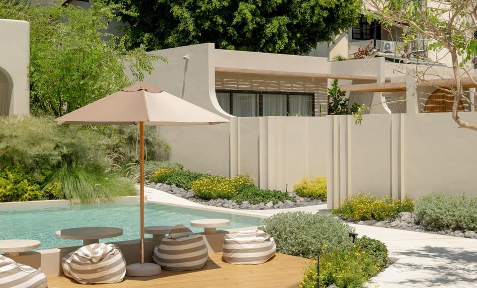 Property building, Swimming pool