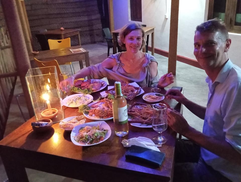 Restaurant/places to eat, Restaurant/places to eat, Food and drinks, Dinner, Alcoholic drinks