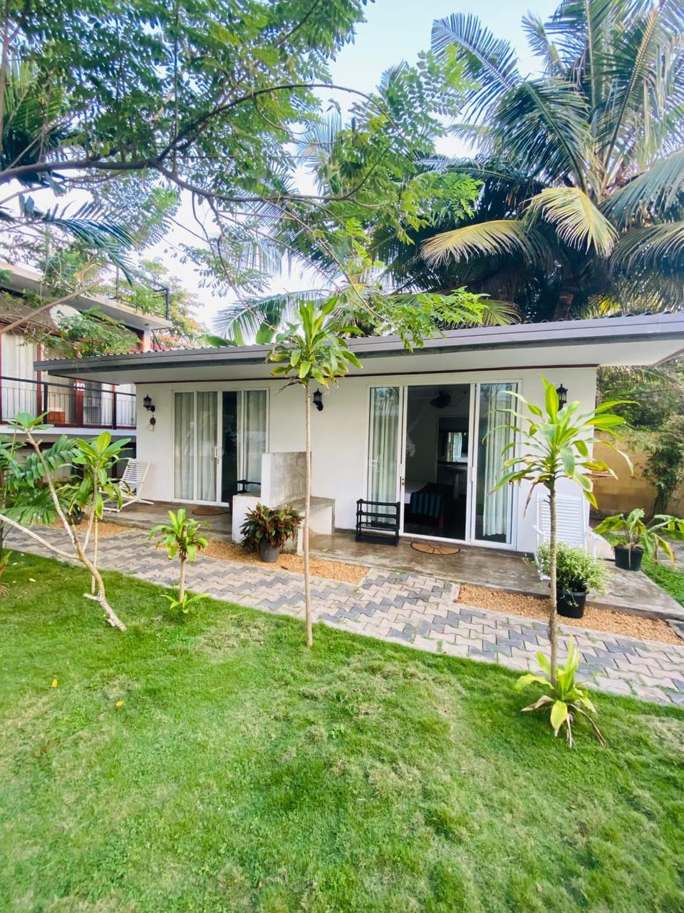 Ocean Caves, Balapitiya Bed and Breakfast in Southern Province