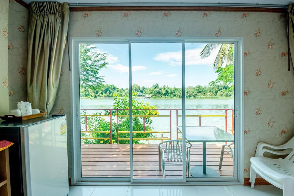 Property building, Balcony/Terrace