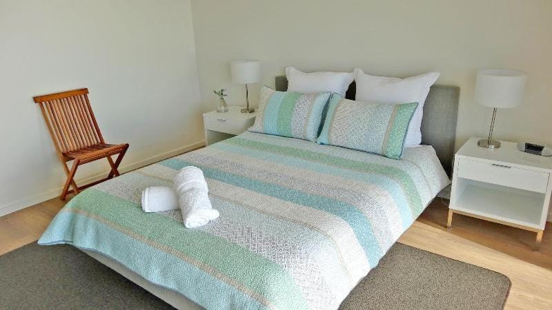 Bed, Bedroom, Sea view