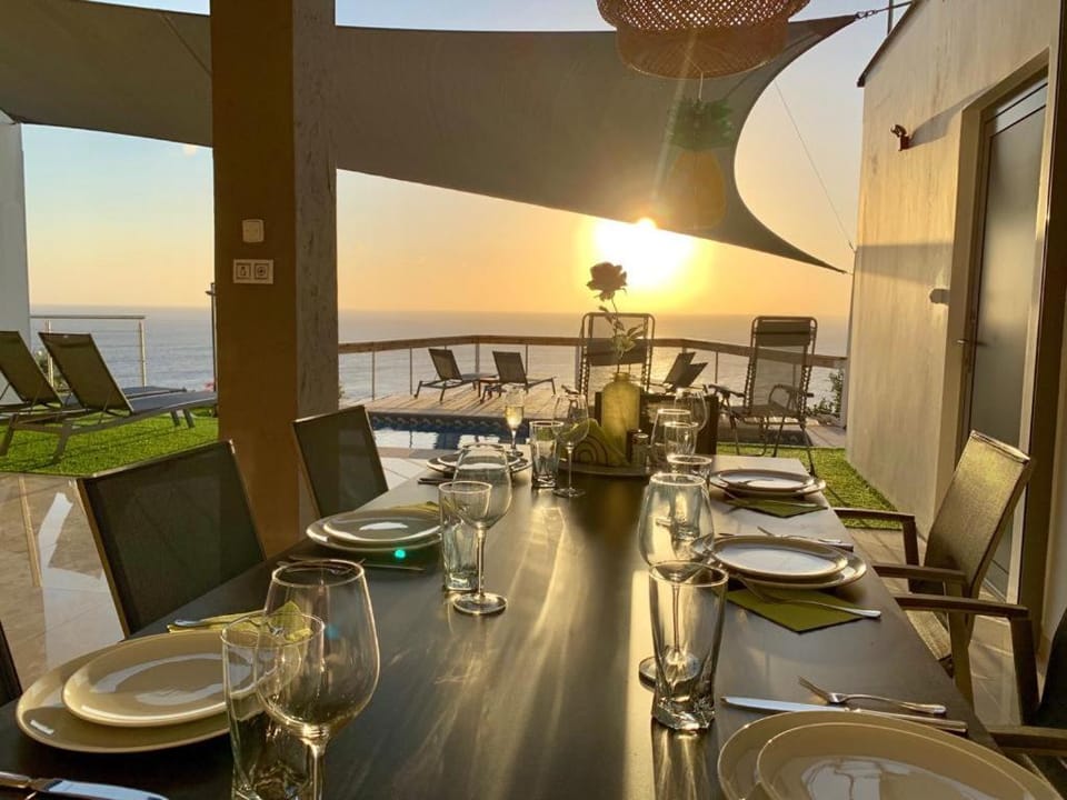 Property building, Dining area, Communal kitchen, Swimming pool, Sunset