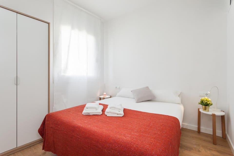 Bed, Photo of the whole room, Bedroom, towels, wardrobe