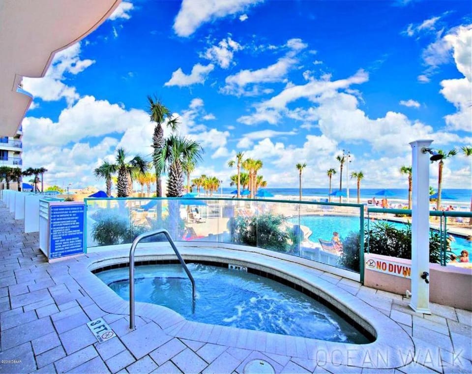 Wyndam Ocean Walk Resort 2-bedroom Oceanview By the sea Apartment in Holly Hill