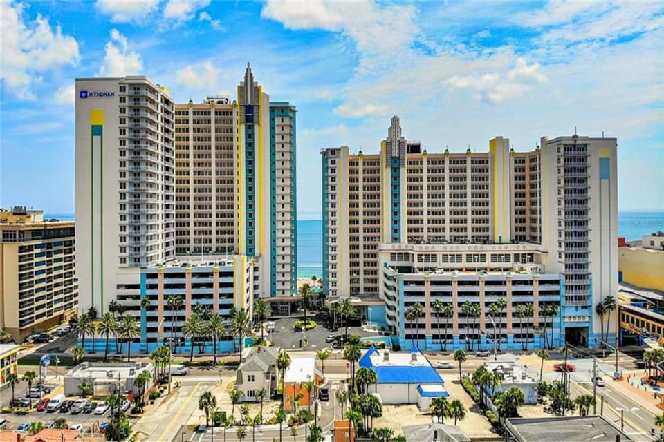 Wyndam Ocean Walk Resort 2-bedroom Oceanview By the sea Apartment in Holly Hill