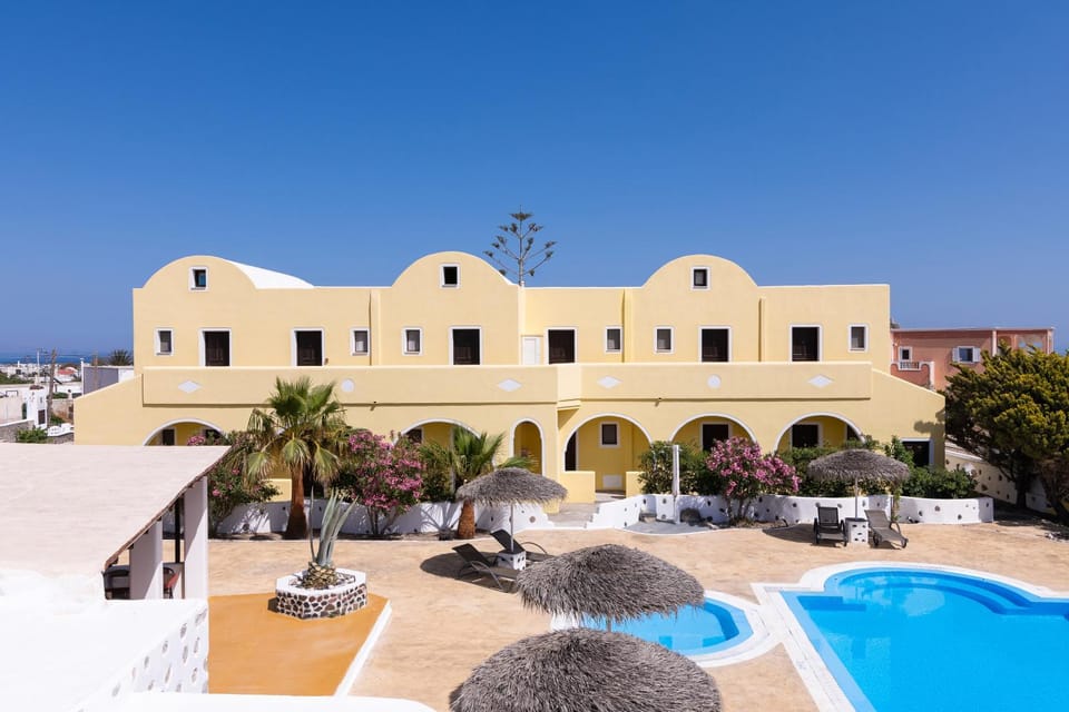 Property building, Pool view, Swimming pool