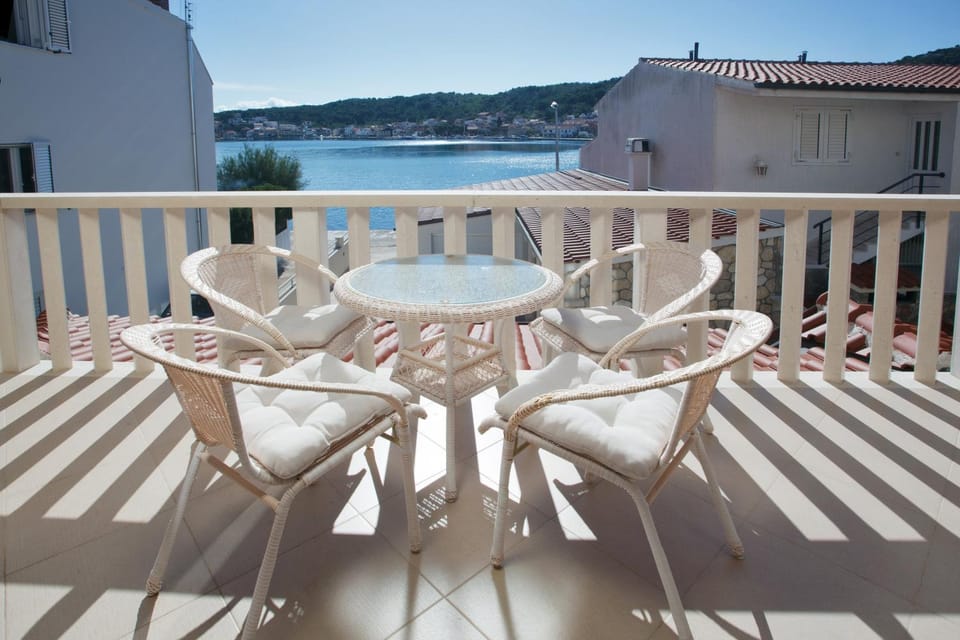 Day, Balcony/Terrace