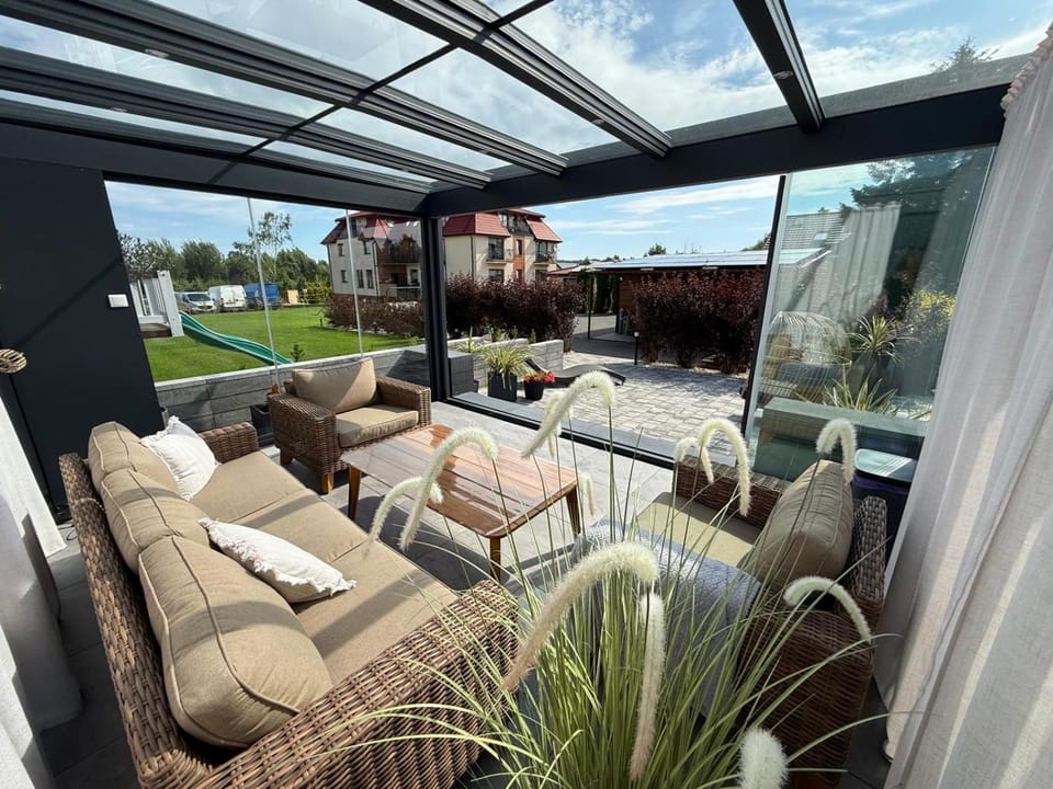 Patio, Day, Garden, Garden, View (from property/room), Balcony/Terrace, Seating area, Garden view