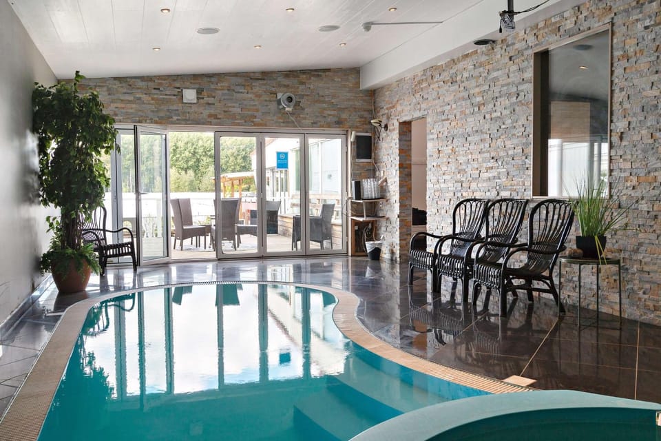 Pool view, Swimming pool