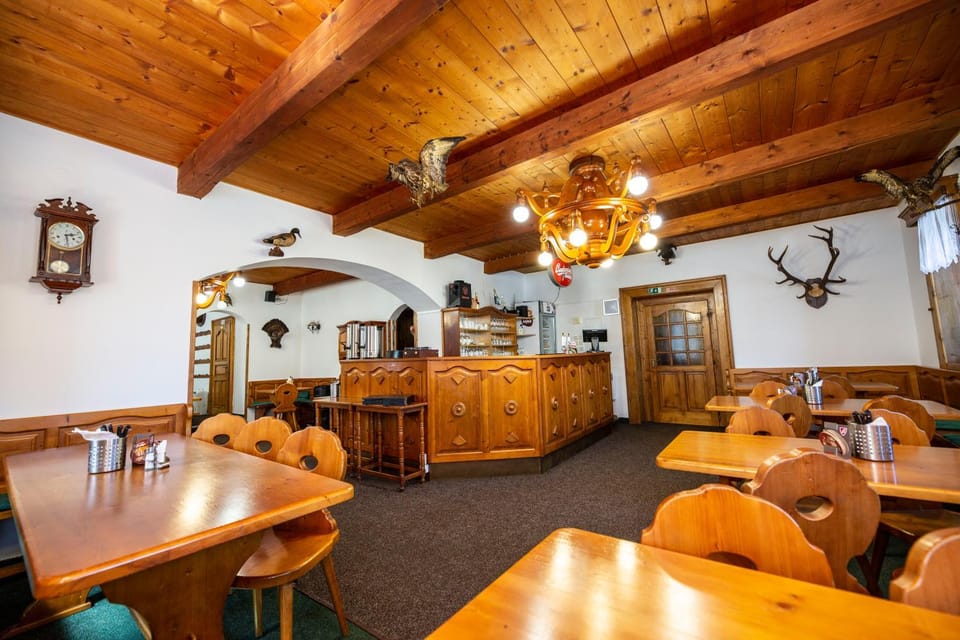 Hotel Svaty Hubert Bed and Breakfast in Erzgebirgskreis