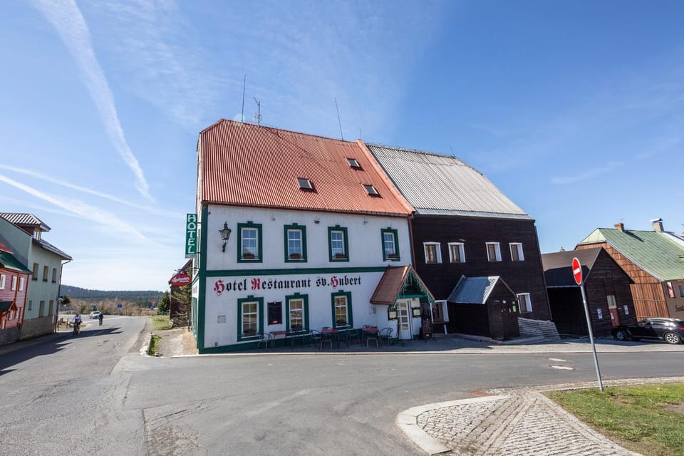 Hotel Svaty Hubert Bed and Breakfast in Erzgebirgskreis