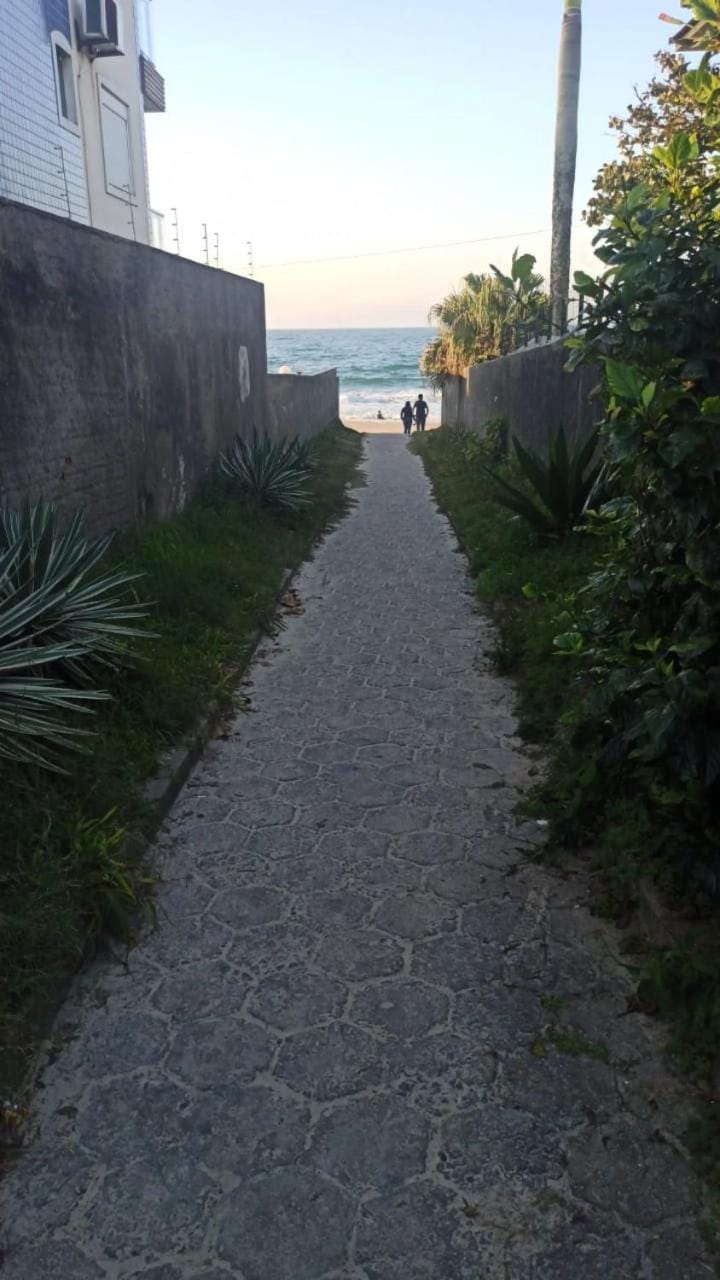 Ilha do Coral Residence Apartment in Florianopolis