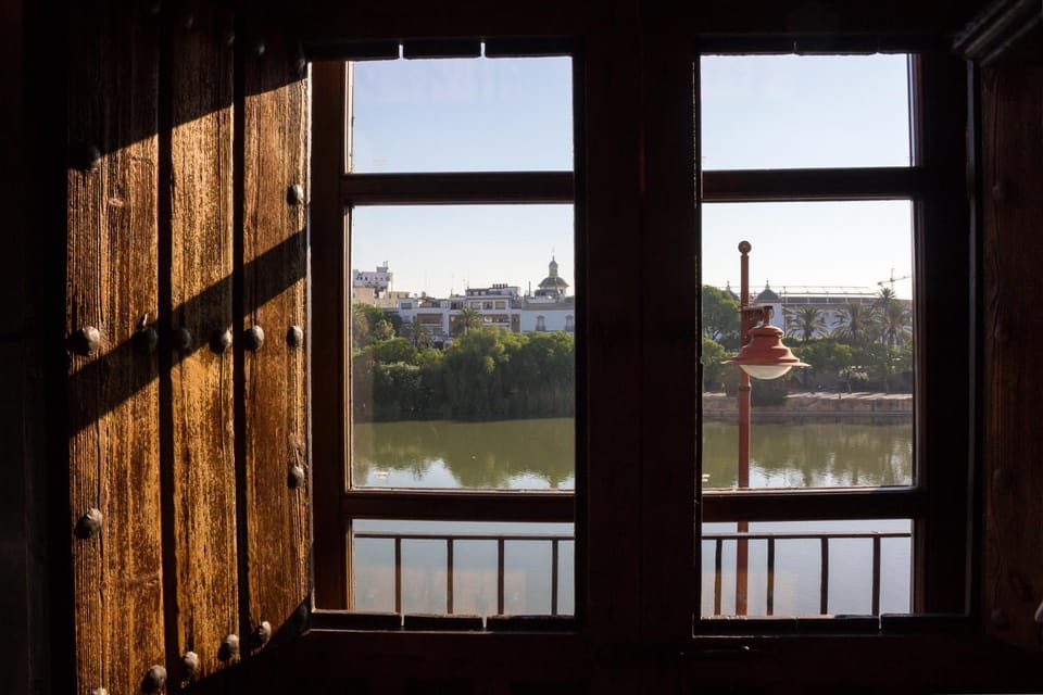Bedroom, River view