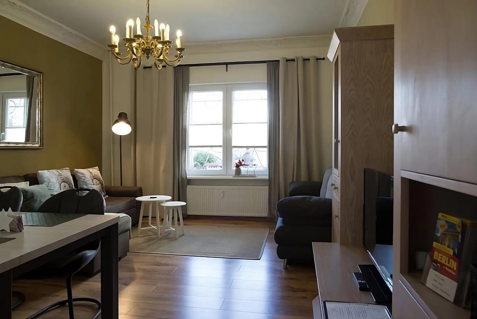 TV and multimedia, Living room, Photo of the whole room, Seating area