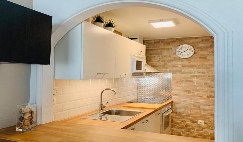 Kitchen or kitchenette, stove