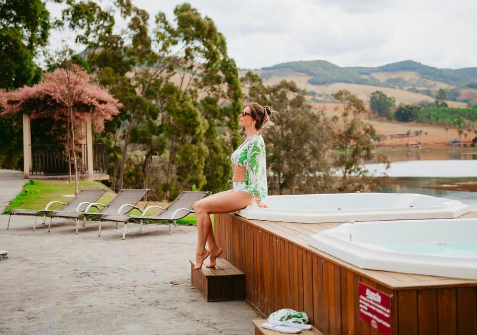 Spring, Day, People, Natural landscape, Hot Tub, Mountain view