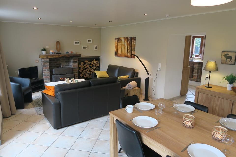 l'oiseau bleu House in Wallonia, Belgium