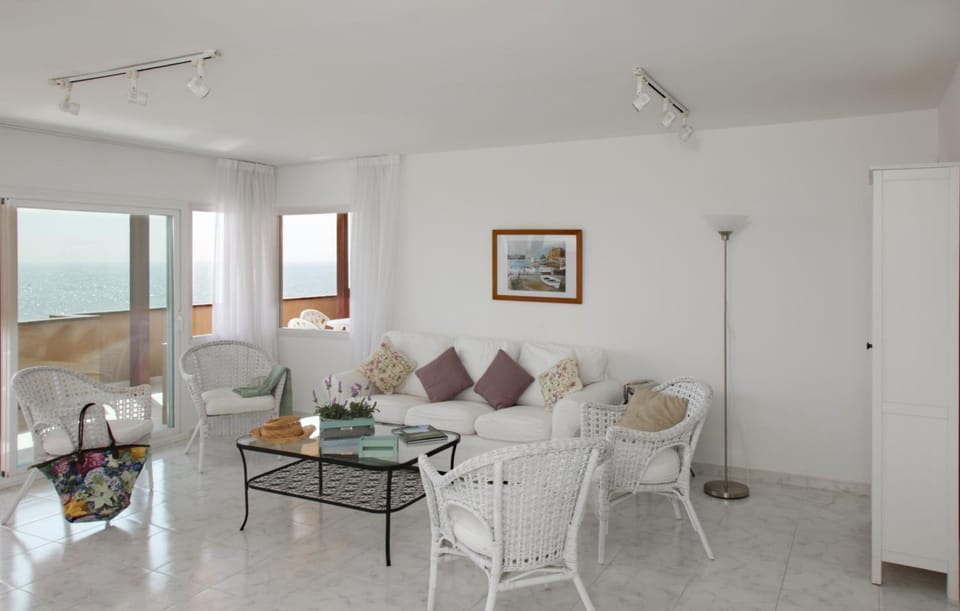 Balcony/Terrace, Living room