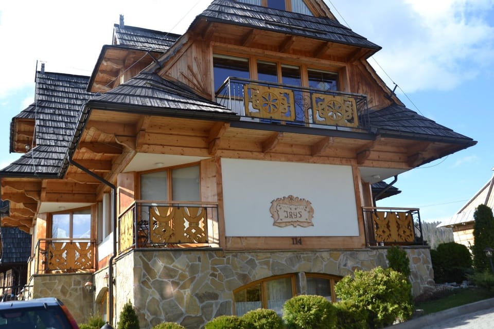 Property building, Facade/entrance