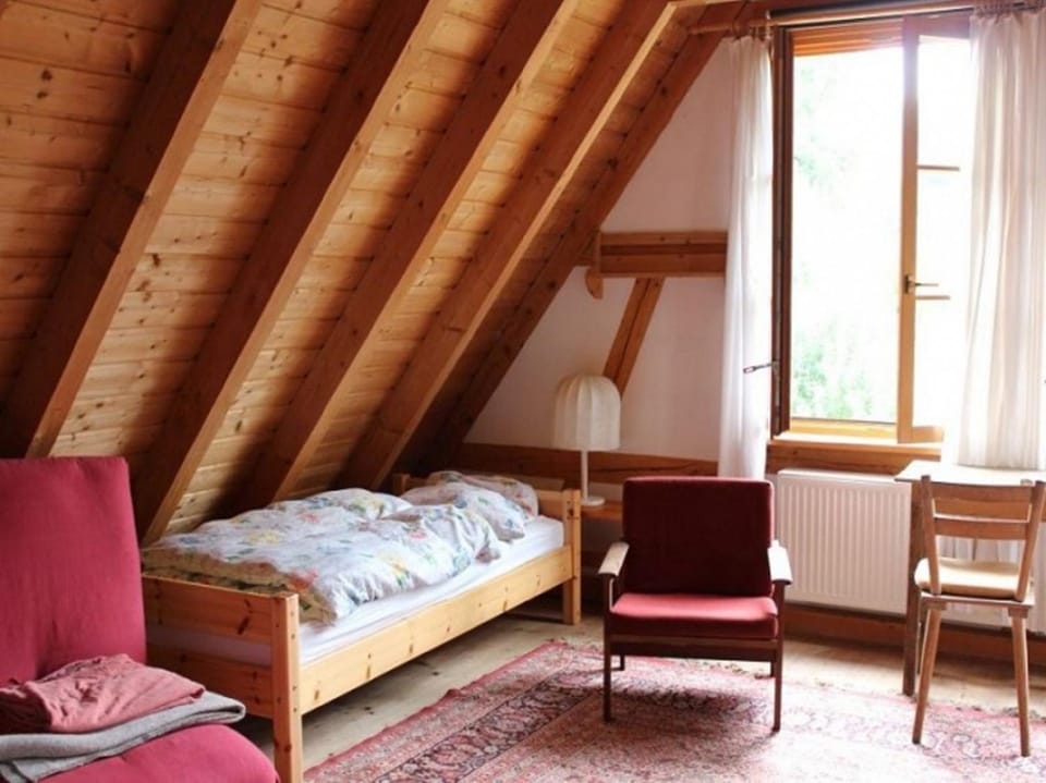 Bed, Photo of the whole room, Bedroom