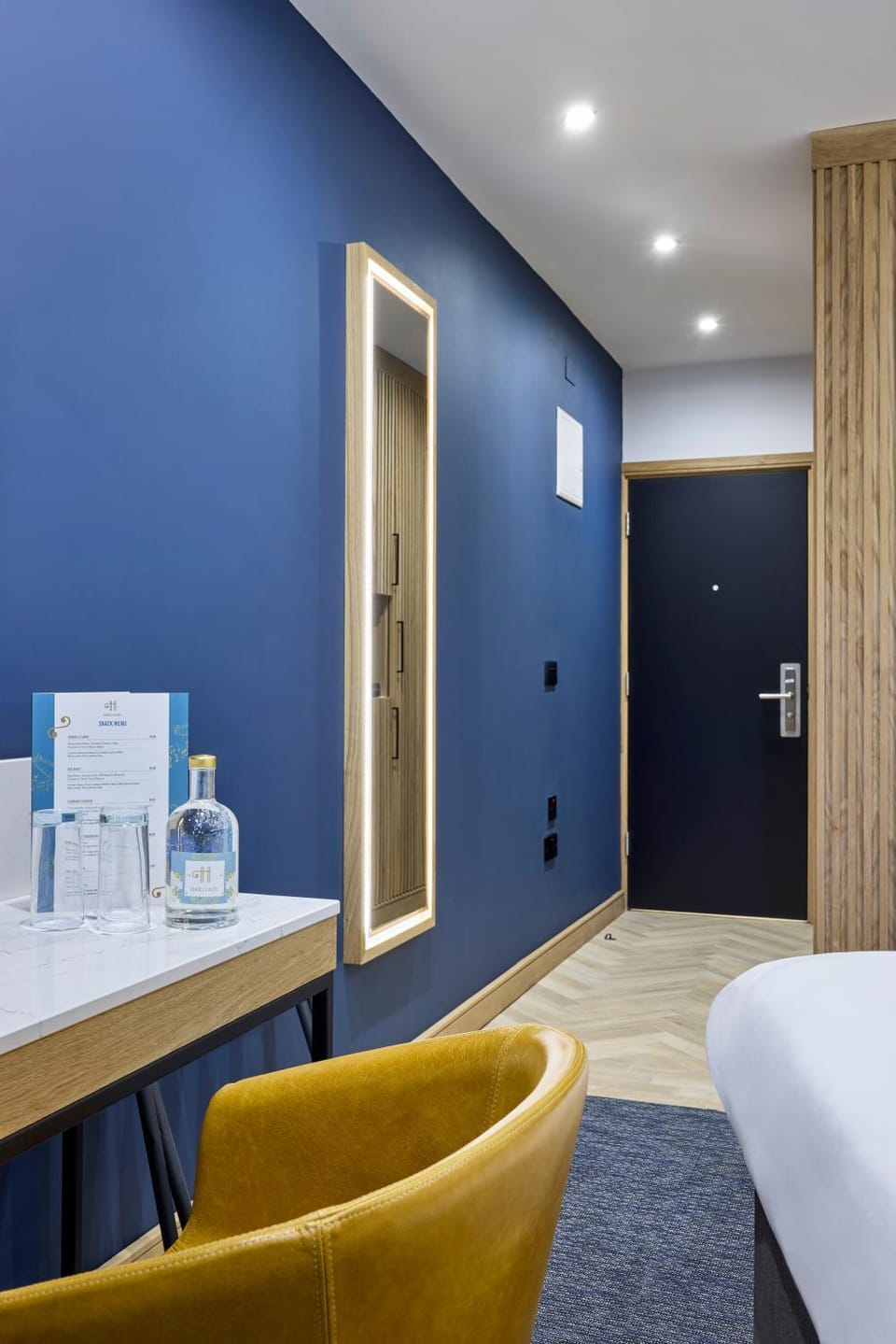 Seating area, Bedroom