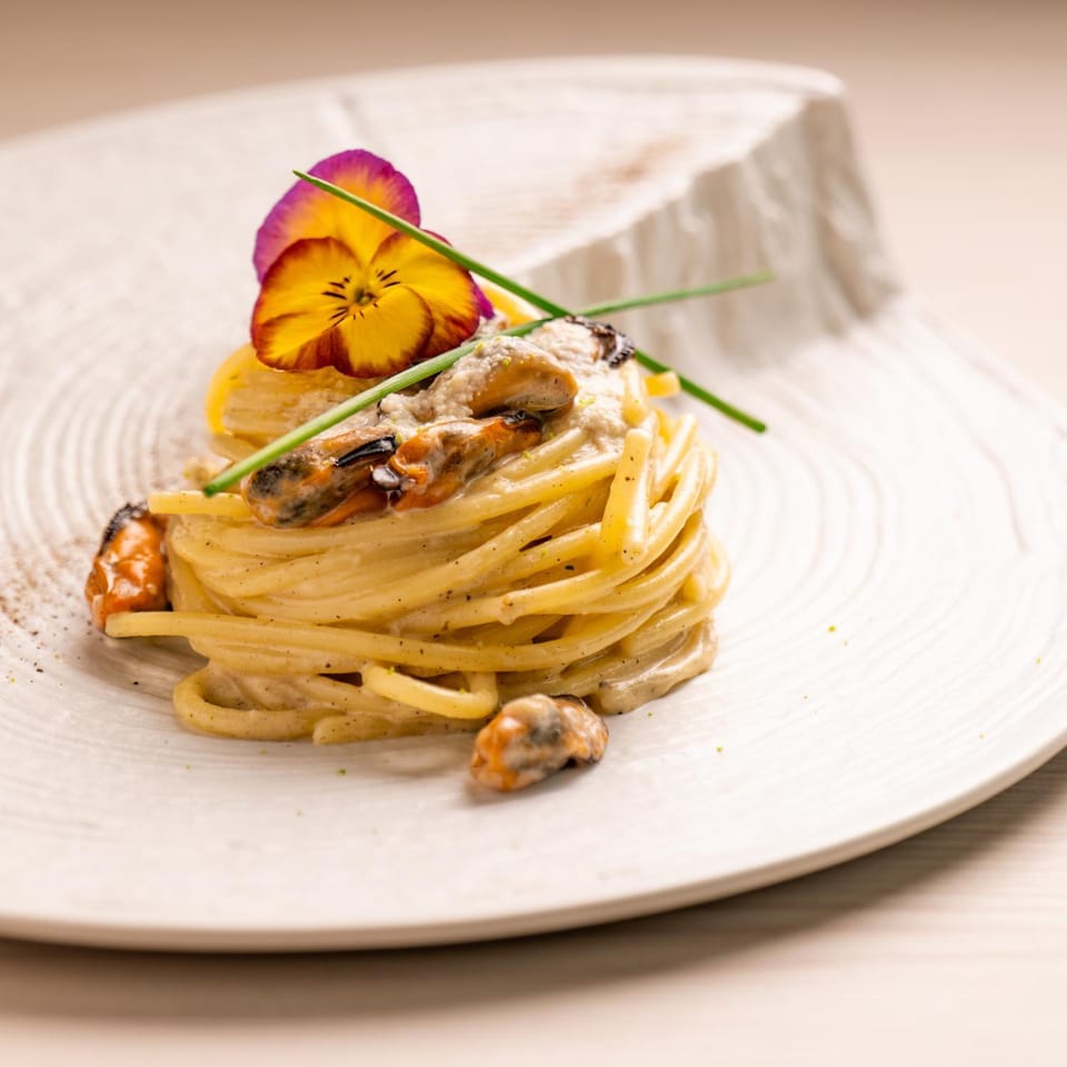 Restaurant/places to eat, Restaurant/places to eat