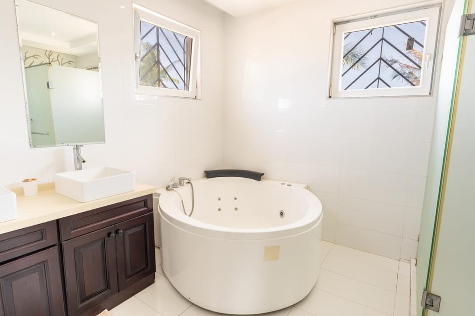 Bathroom, Bath
