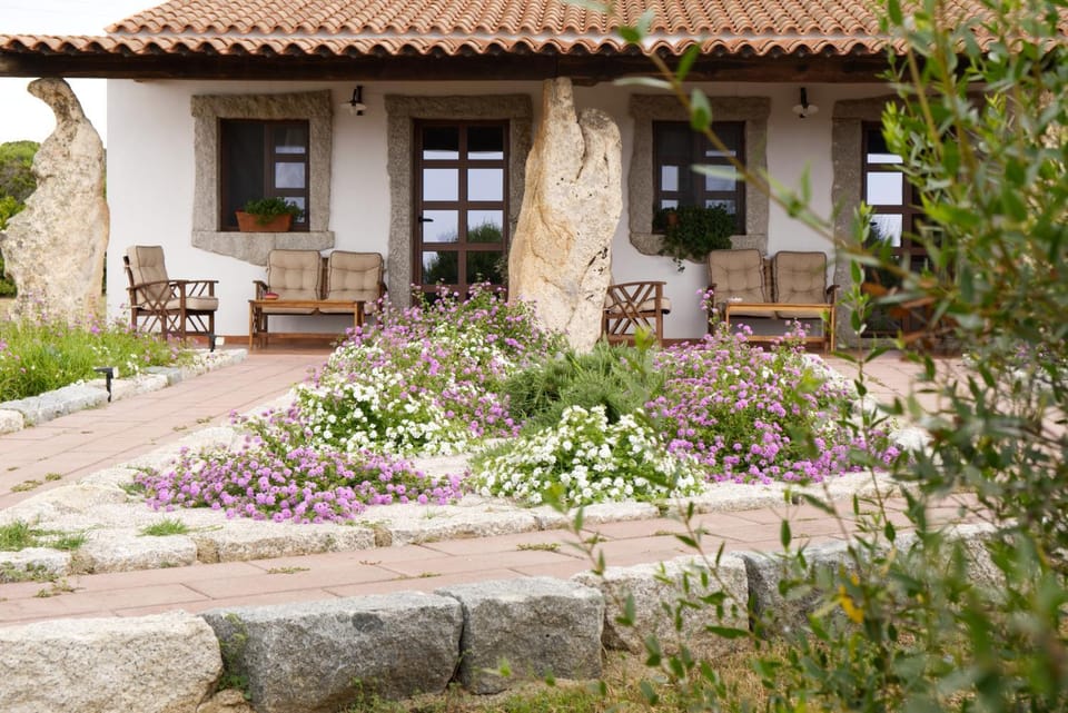 Property building, Patio, Garden, Garden, Garden view, Garden view