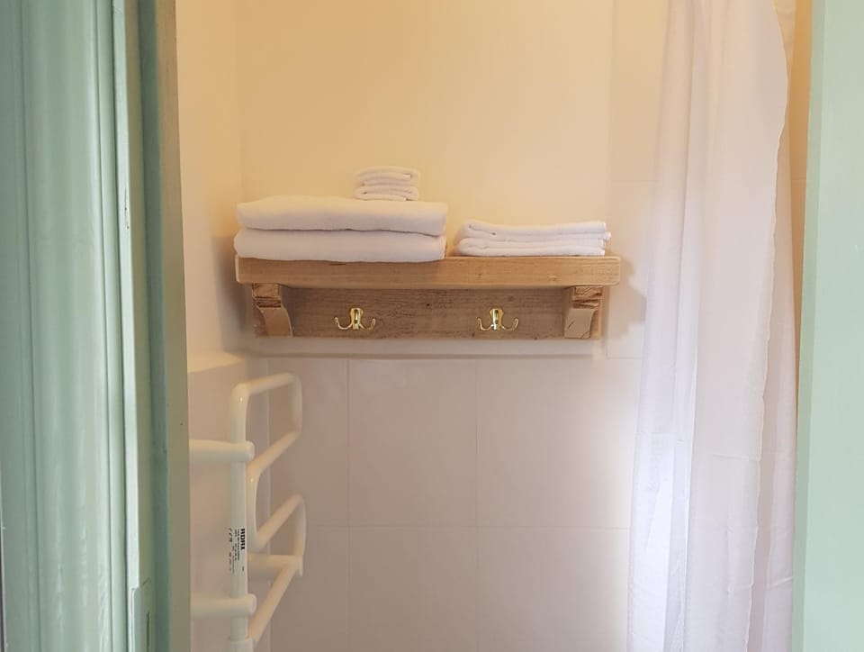 Bathroom, towels