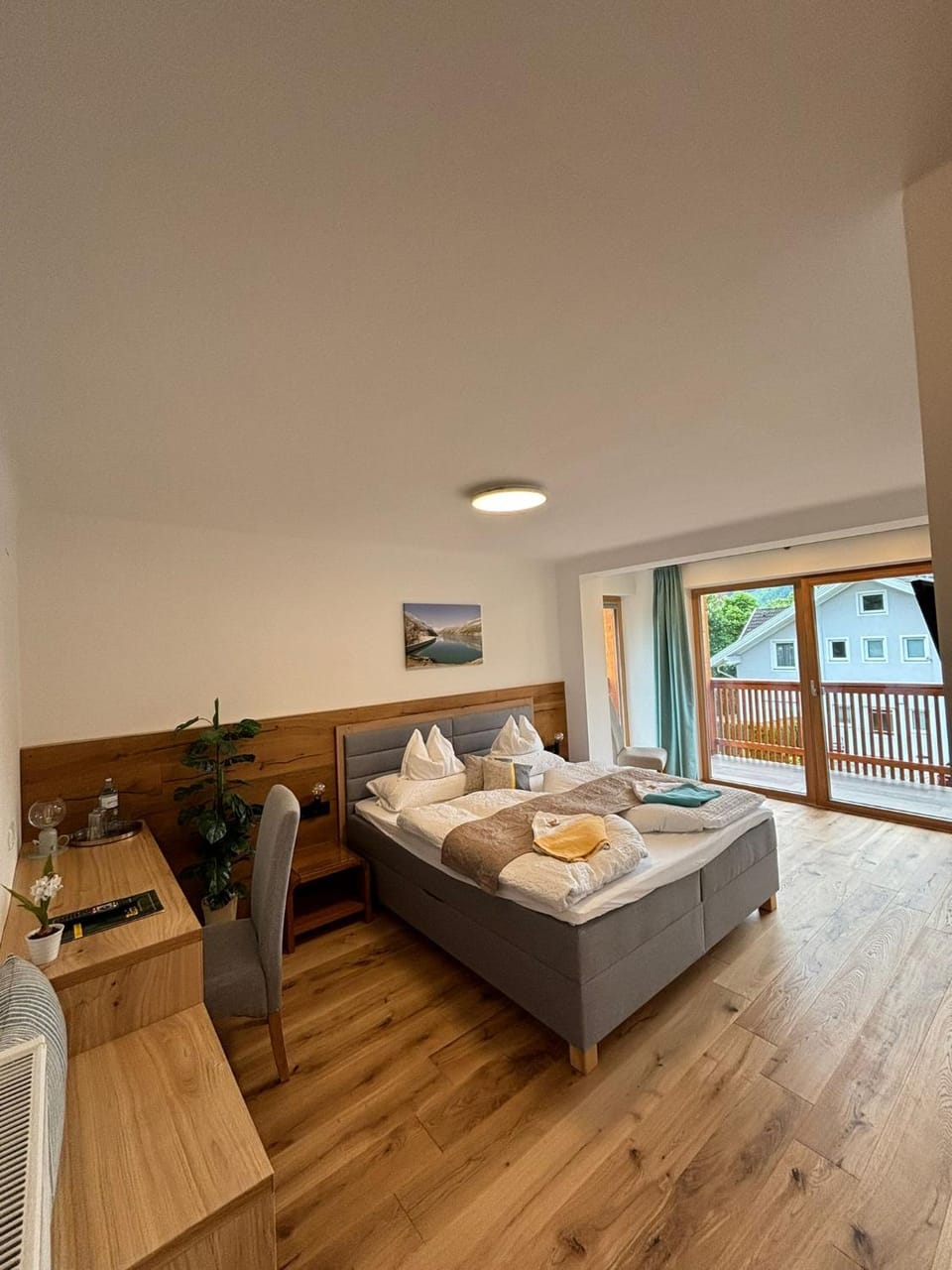 Photo of the whole room