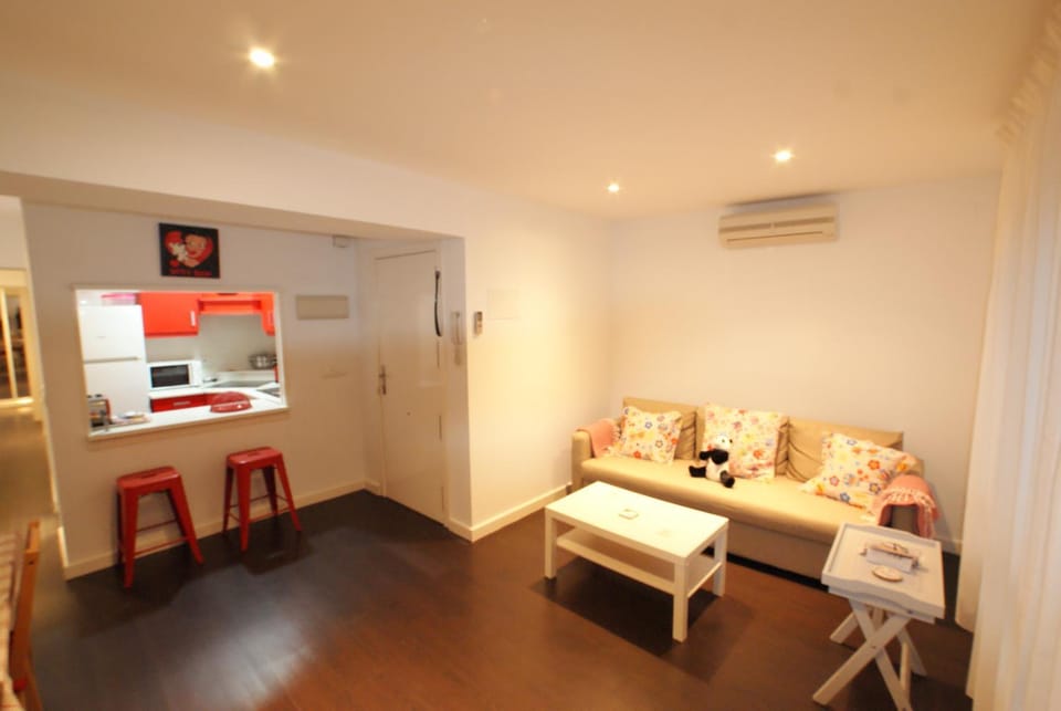 Kitchen or kitchenette, Living room