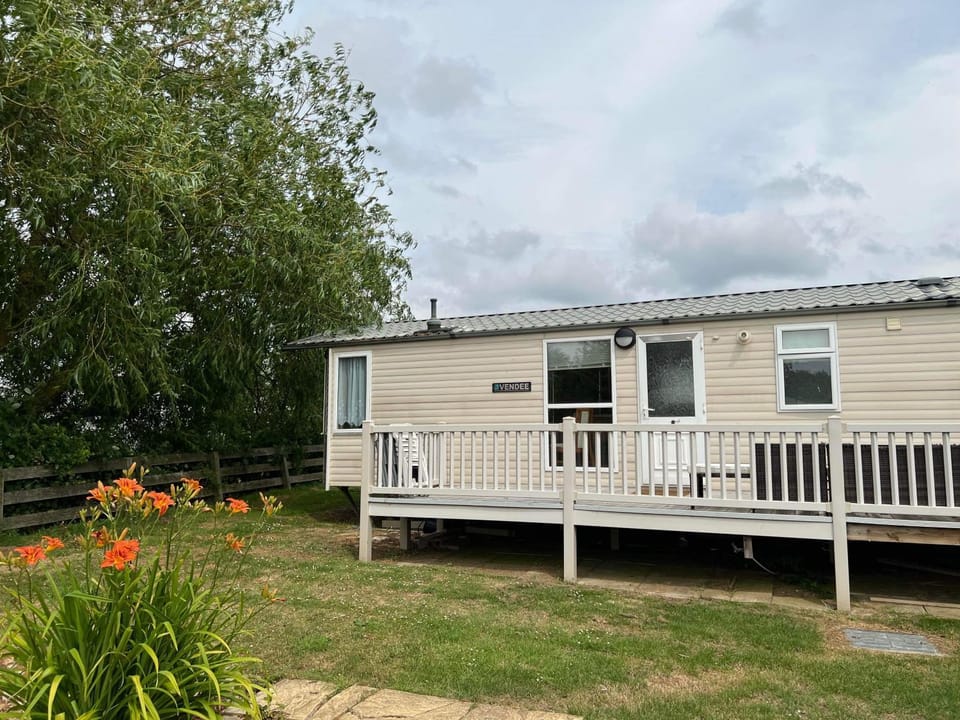 Heacham Golden Sunset Pets go Free linen included House in Heacham